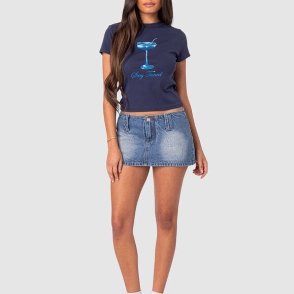 EDIKTED Tuned In T Shirt - Picture 2 of 4